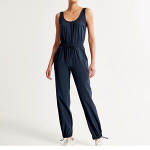 Abercrombie & Fitch Traveler’s Black Sleeveless Jumpsuit - Large Tall